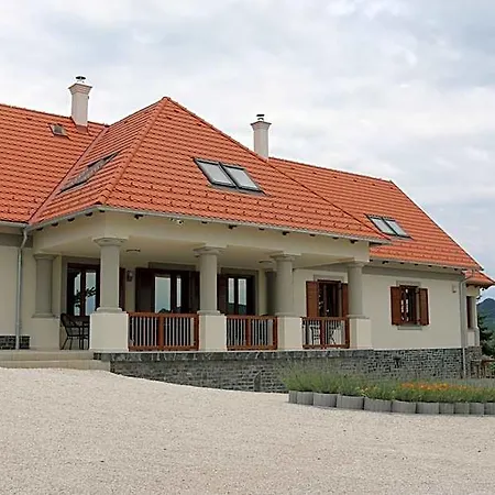 Tolnay Vendeghaz Bed & Breakfast Gyulakeszi