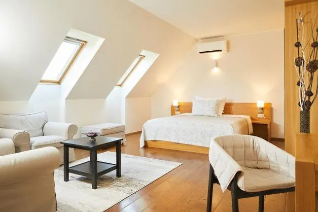 住宿加早餐酒店 Tolnay Vendeghaz 4*